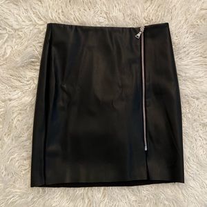 Express- Faux leather skirt